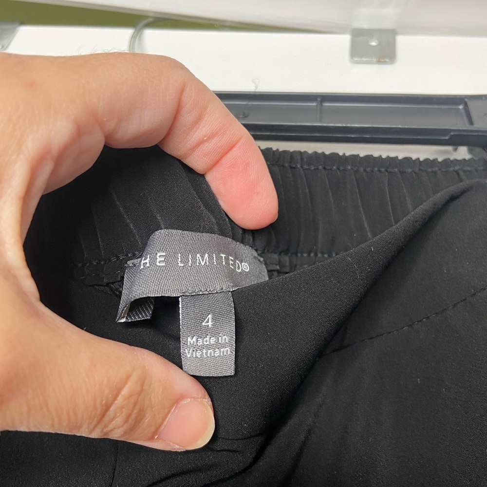 N/WT black size 4, loose dress pants, Limited